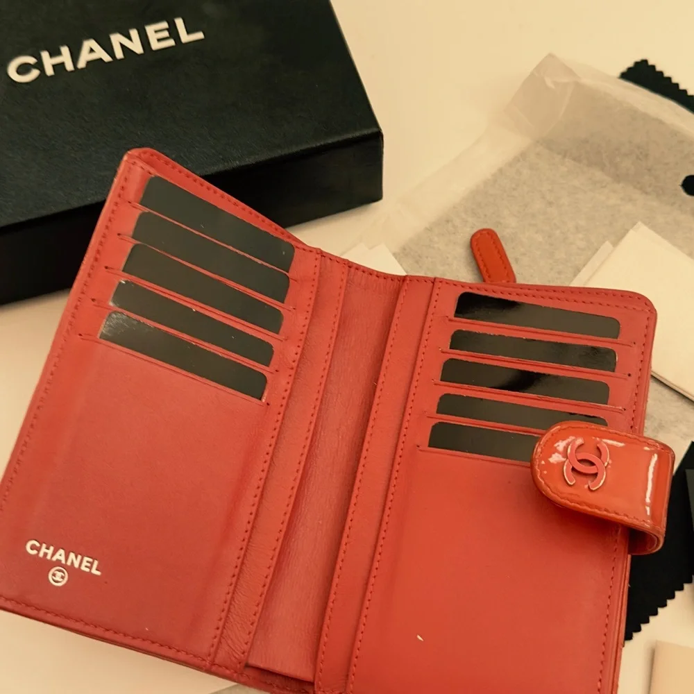 CHANEL Red Patent Quilted Leather Snap Wallet